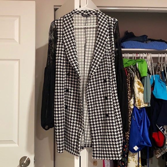 SHEIN Dresses & Skirts - Black and Whilte Long Puffy Lace Sleeve Suit Dress